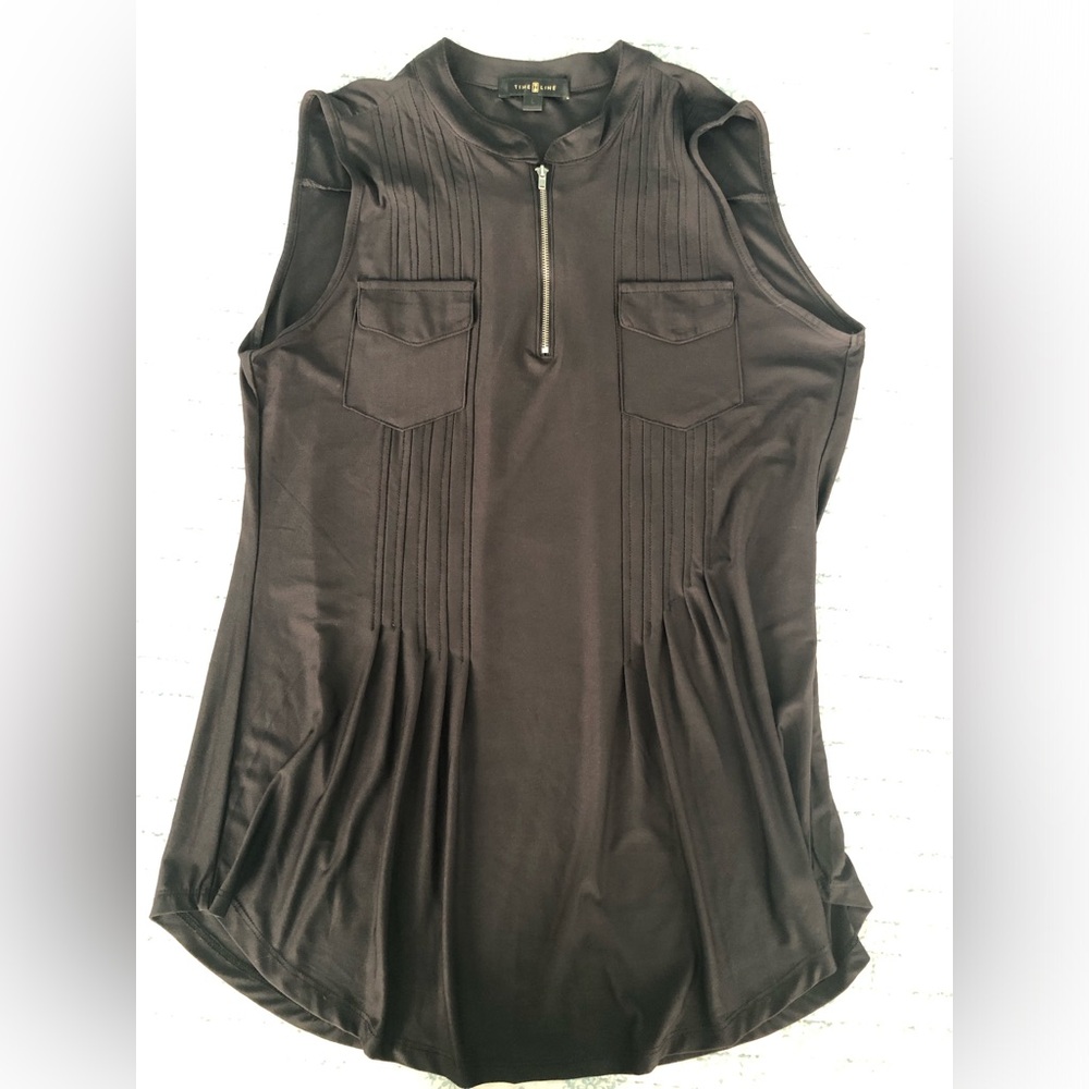 Black tunic sleeveless zipper neck shirt